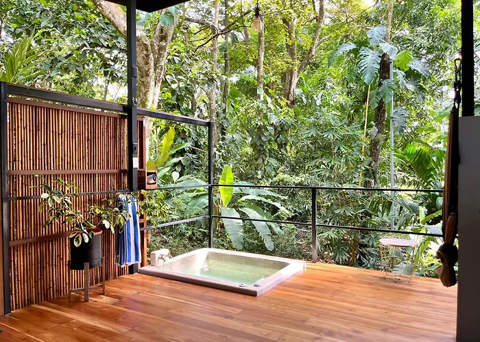 Industrial Studio With Private Jacuzzi