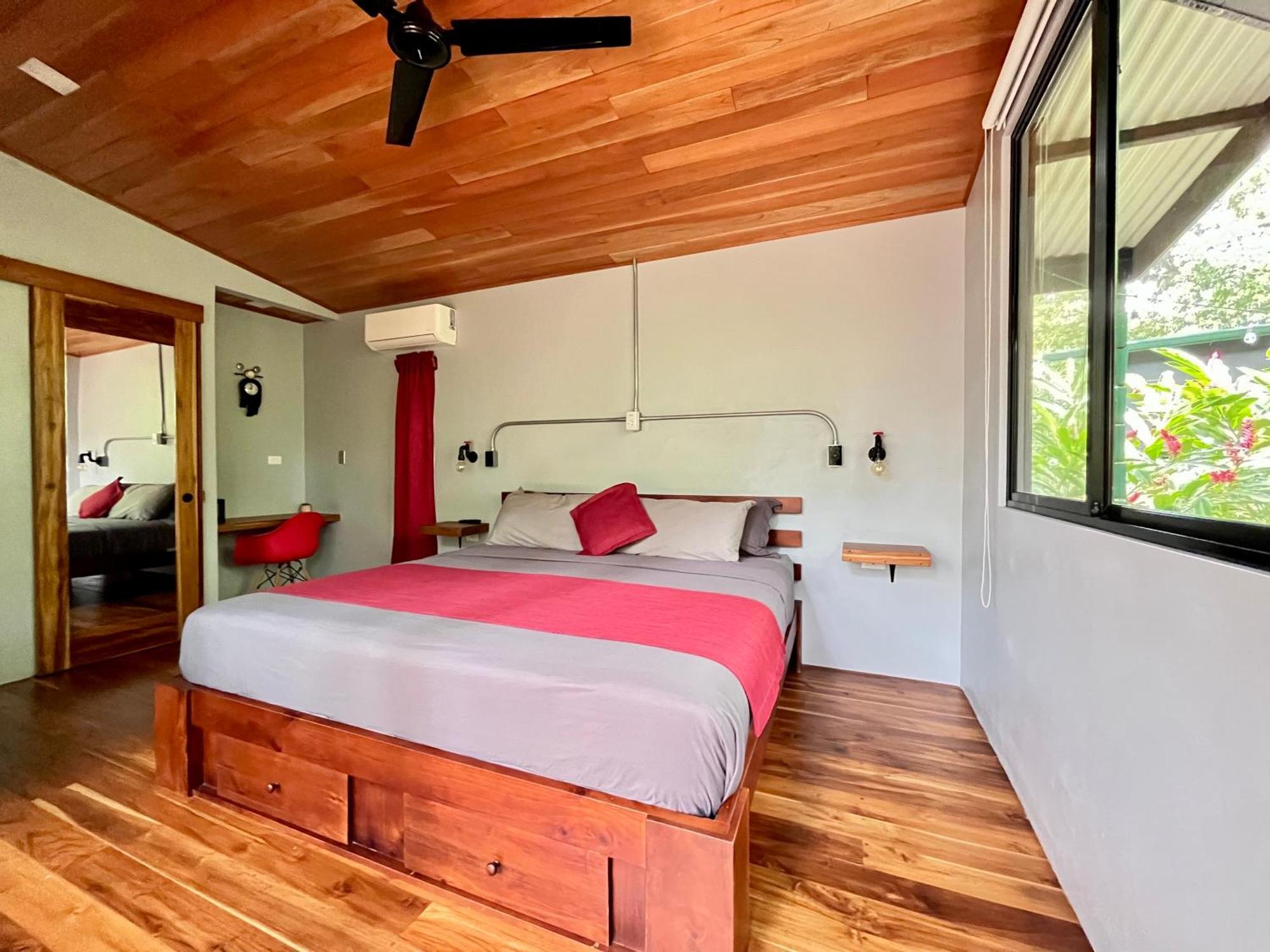 Industrial With Private Jacuzzi * Uvita